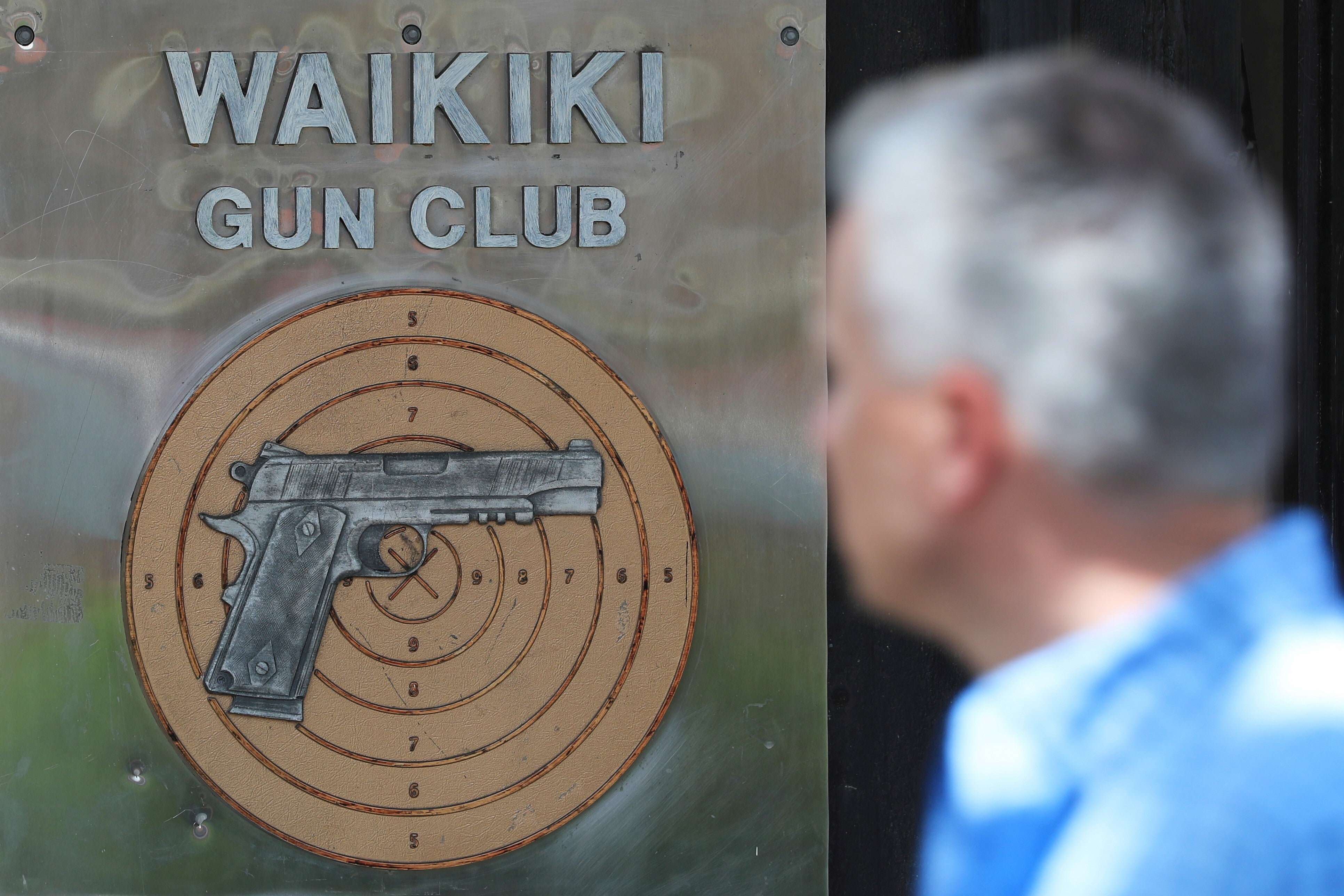 Corte Suprema anula ley de Hawai que exigía permiso para portar armas en tiendas y hoteles