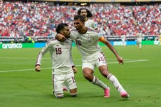 España gana el grupo del Mundial y elimina a Uruguay 1-0 tras error de Muslera