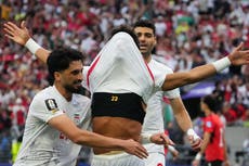 Egipto se aferra a un empate 1-1 ante Irán y supera fase de grupos en un Mundial por 1ra vez