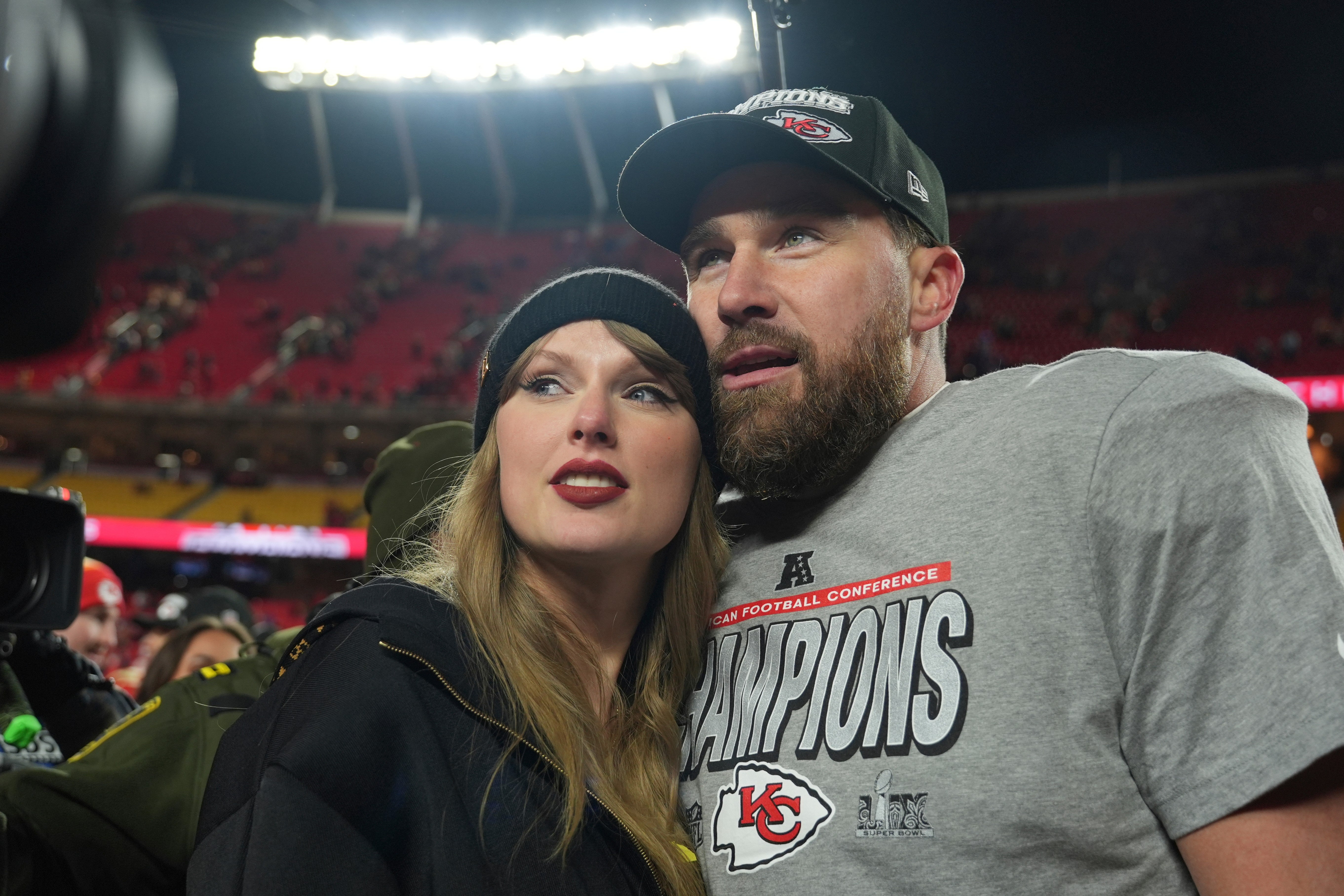 La boda de Taylor Swift y Travis Kelce, que acaparó la atención de los medios, fue bautizada como “la boda del siglo”.