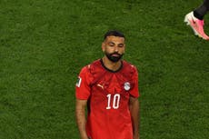 Astro egipcio Mohamed Salah deja el partido ante Irán por lesión en la rodilla izquierda