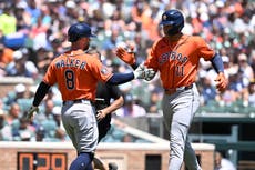 Astros remontan para vencer 8-6 a Tigres y dejan a AJ Hinch con 999 triunfos de por vida