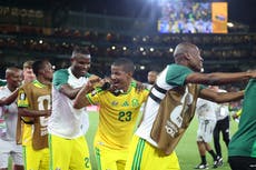 Sudáfrica mantiene con vida su sueño en el Mundial; avanzar sería 'un milagro'