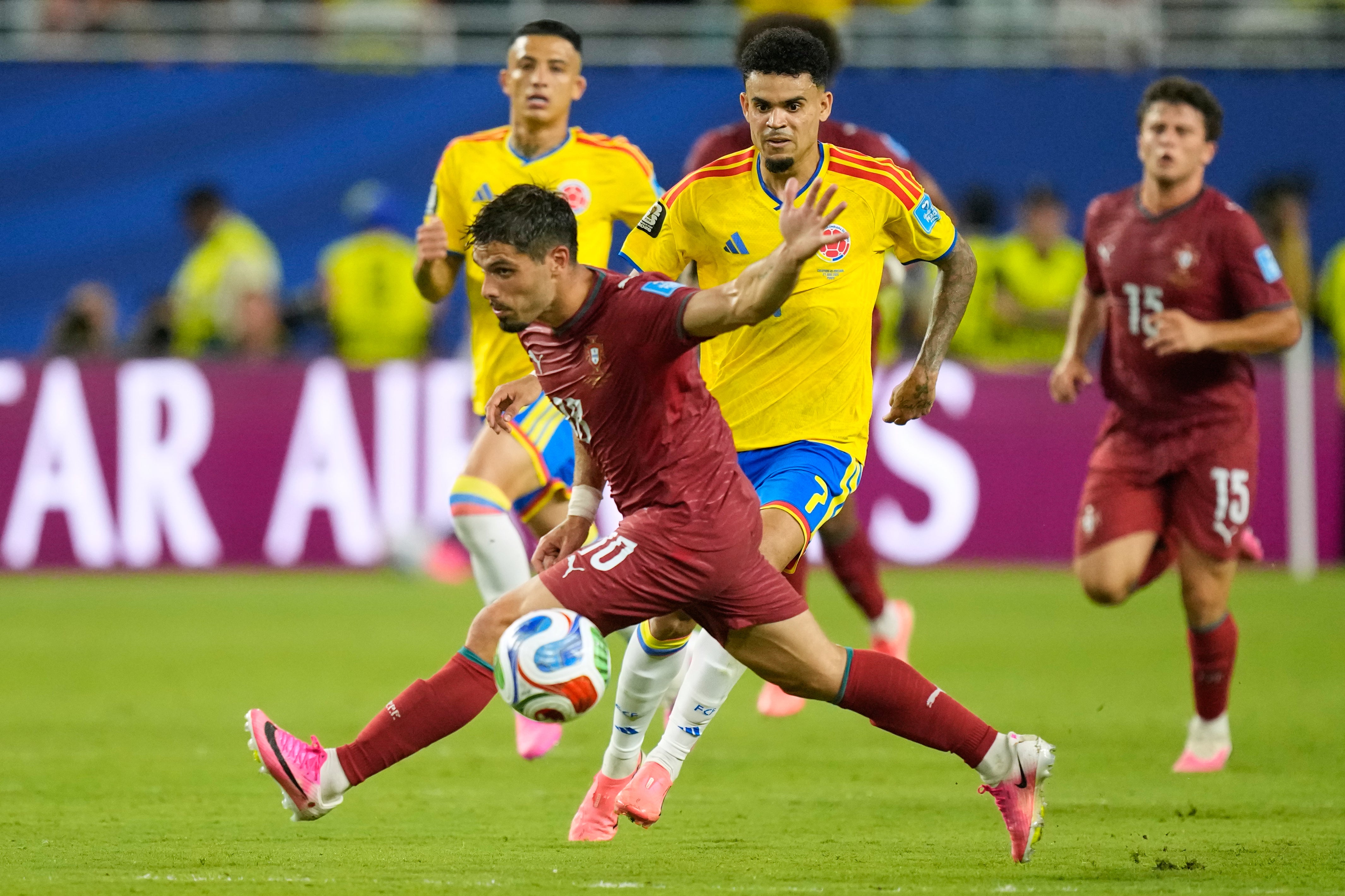 Colombia se lleva el Grupo K del Mundial al empatar 0-0 con Portugal y se cruzará con Ghana en 16vos