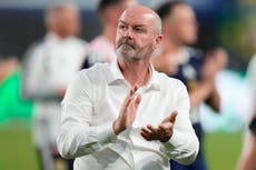 Steve Clarke deja a la selección de Escocia tras la eliminación del Mundial pese a nuevo contrato