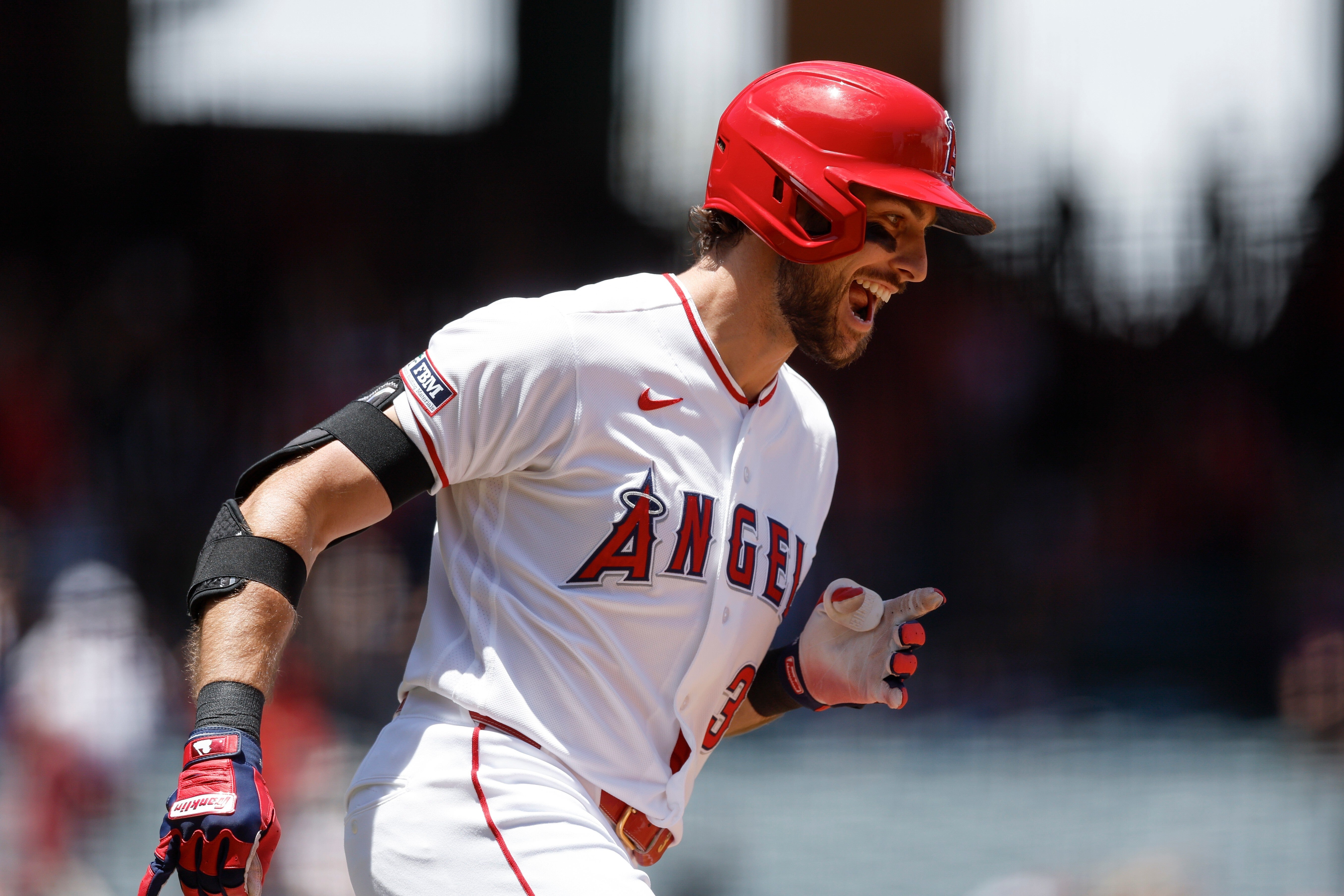 Josh Lowe conecta su primer grand slam y los Angelinos vencen 4-1 a los Atléticos