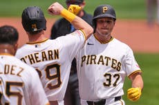 O'Hearn pega 2 jonrones y ayuda a evitar barrida con triunfo de Piratas 9-4 ante Rojos