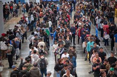 En cifras: Qué saber sobre el programa de legalización para inmigrantes en España