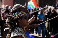 Sudáfrica despliega policías ante protestas masivas contra la inmigración ilegal