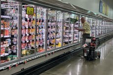 Sube levemente confianza del consumidor en EEUU, pero persiste el pesimismo económico