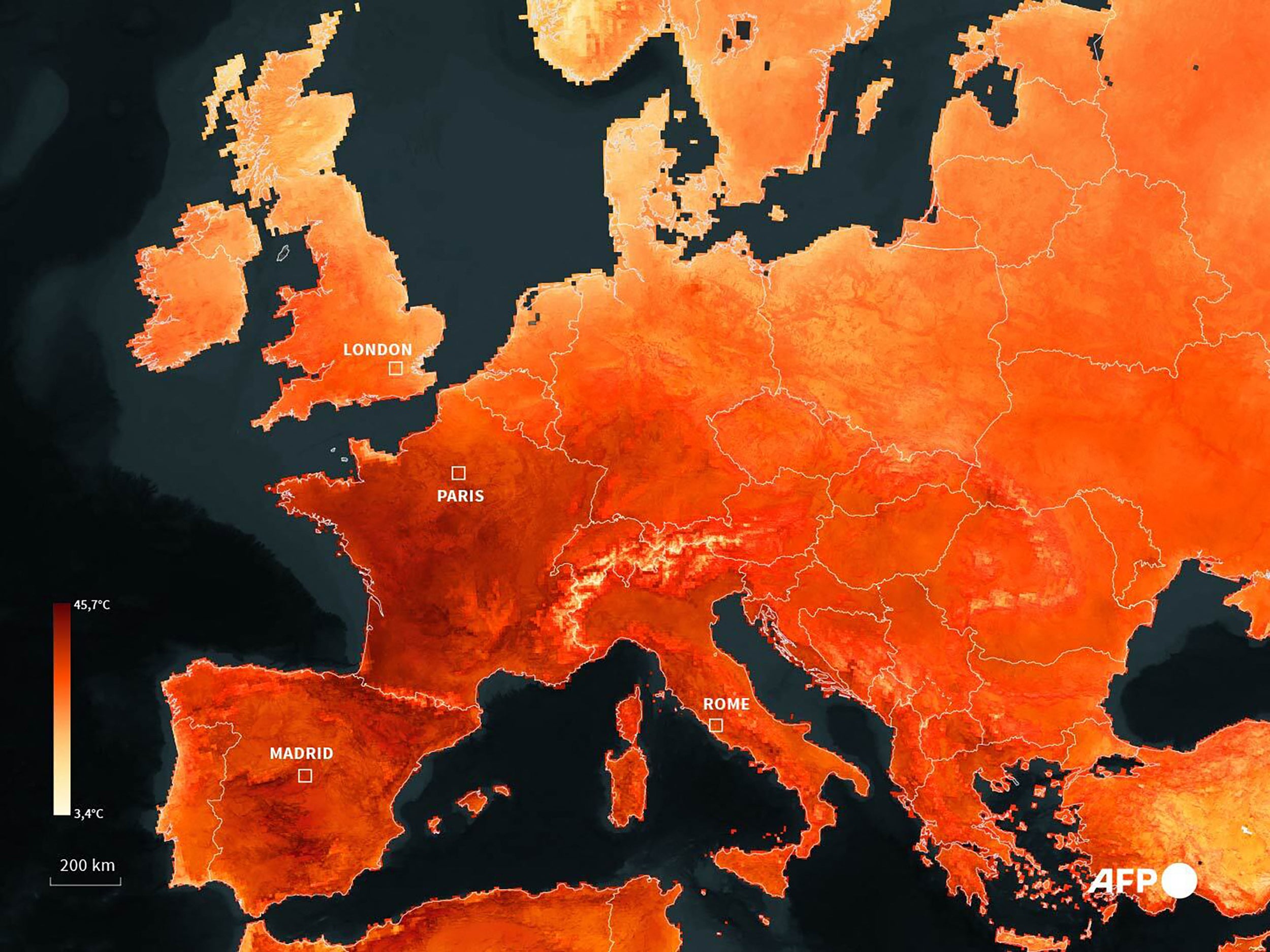 Una foto creada el 24 de junio de 2026, que combina fuentes de EDO, la NASA, la JAXA, Gebco y OSM, muestra un mapa de Europa mientras una ola de calor azota el continente y ha rebasado algunas proyecciones científicas