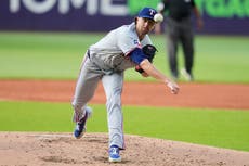 DeGrom domina 7 entradas y Rangers ganan 4-2 a Guardianes con carrera de regalo