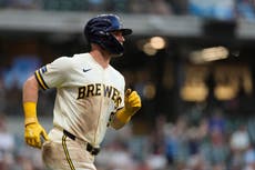 Bauers y Chourio conectan jonrón en triunfo 7-2 de Cerveceros sobre Rojos