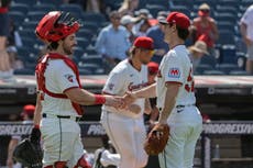 Fry y Hedges conectan jonrones y los Guardianes vencen 9-4 a los Rangers en el final de la serie