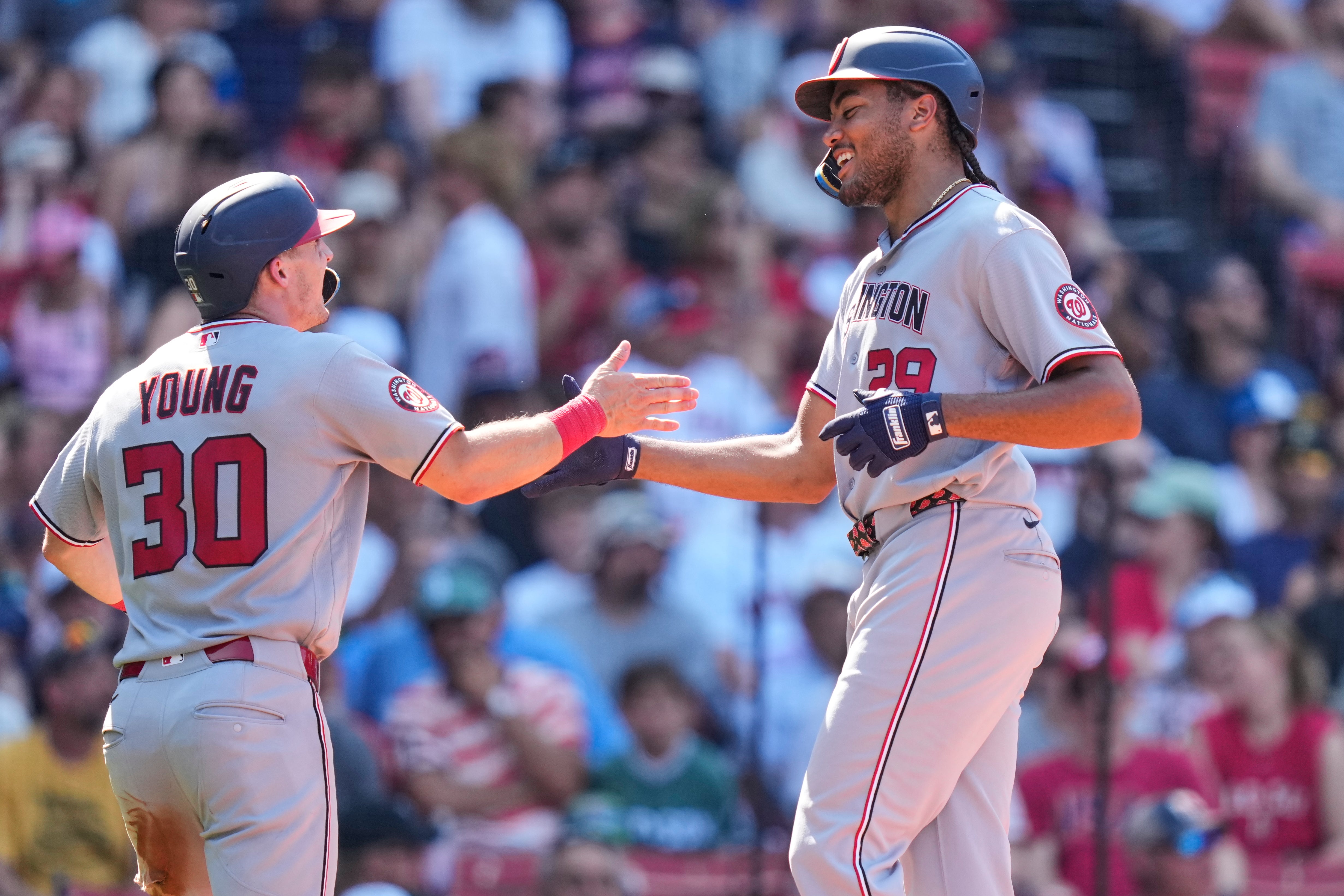 Los Nacionales vencen 10-2 a los Medias Rojas y se quedan con la serie en Fenway
