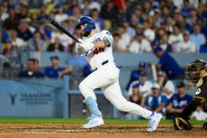 Dodgers borran desventaja de 6 carreras y ganan 12-7 para ampliar mala racha de Padres