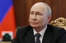Putin resta importancia a la escasez de combustible en Rusia mientras intensifica ataques a Ucrania