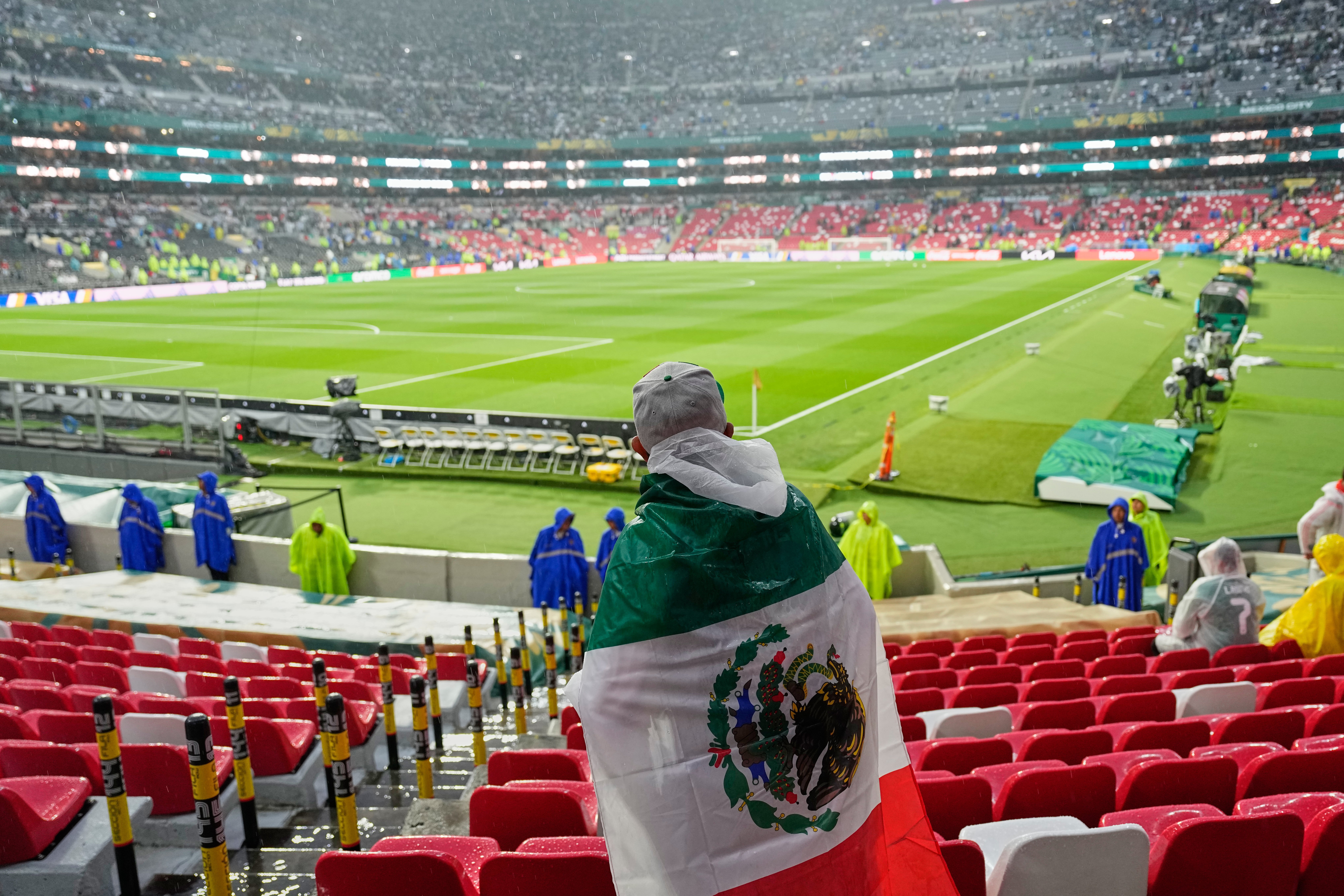 FIFA considera adelantar el México-Inglaterra en el Mundial por temor a tormentas eléctricas