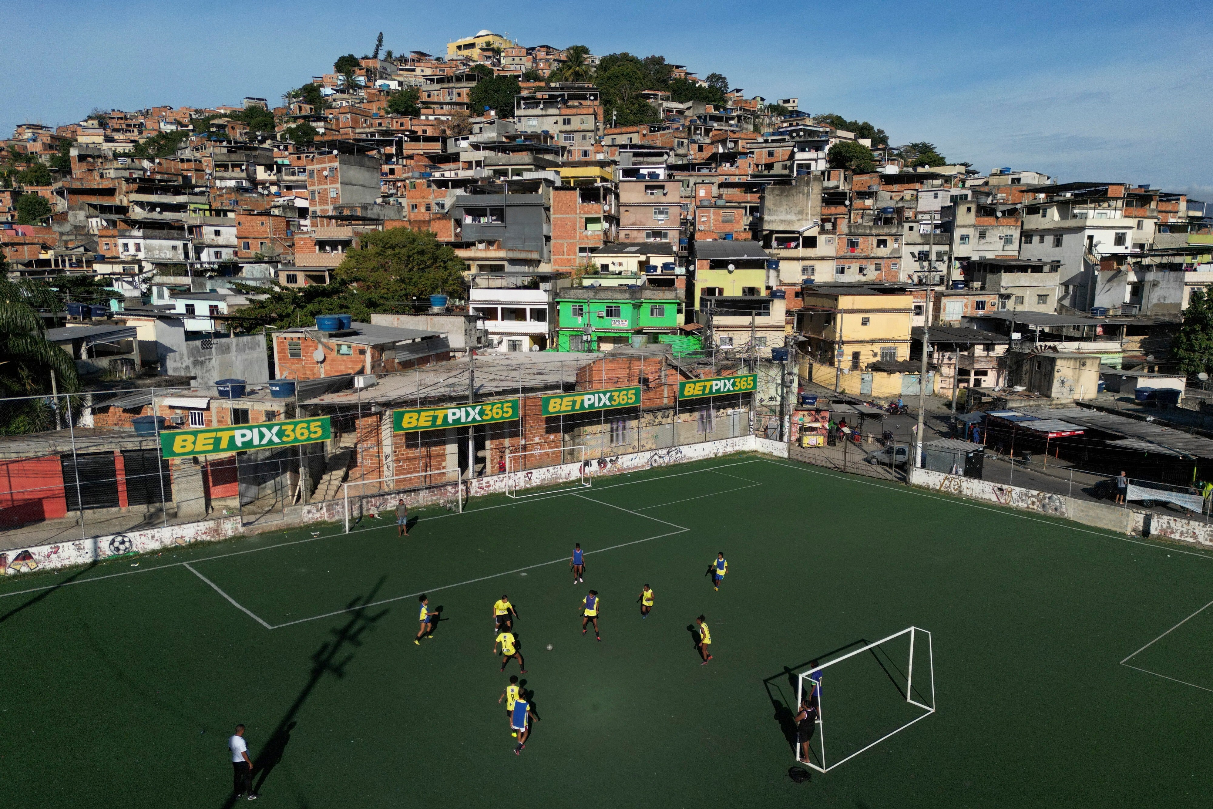 Con la fiebre del Mundial en Brasil, crece el escrutinio sobre las apuestas deportivas