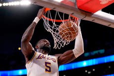 Lakers envían a Ayton a Wizards por Hardy y dos selecciones de 2da ronda, dice fuente AP