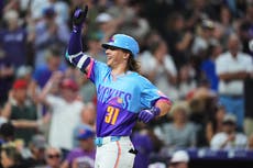 Jake McCarthy pega 2 jonrones e impulsa 6 carreras en paliza de Rockies 15-3 a Gigantes