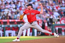 Aroldis Chapman fija récord de ponches como relevista y Medias Rojas frena 5-2 a los Angelinos