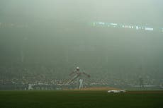 Los Cardenales apagan a los Cachorros 3-0 en un Wrigley Field envuelto en niebla