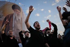 Inicia procesión en Teherán por funeral del asesinado líder supremo iraní Alí Jamenei