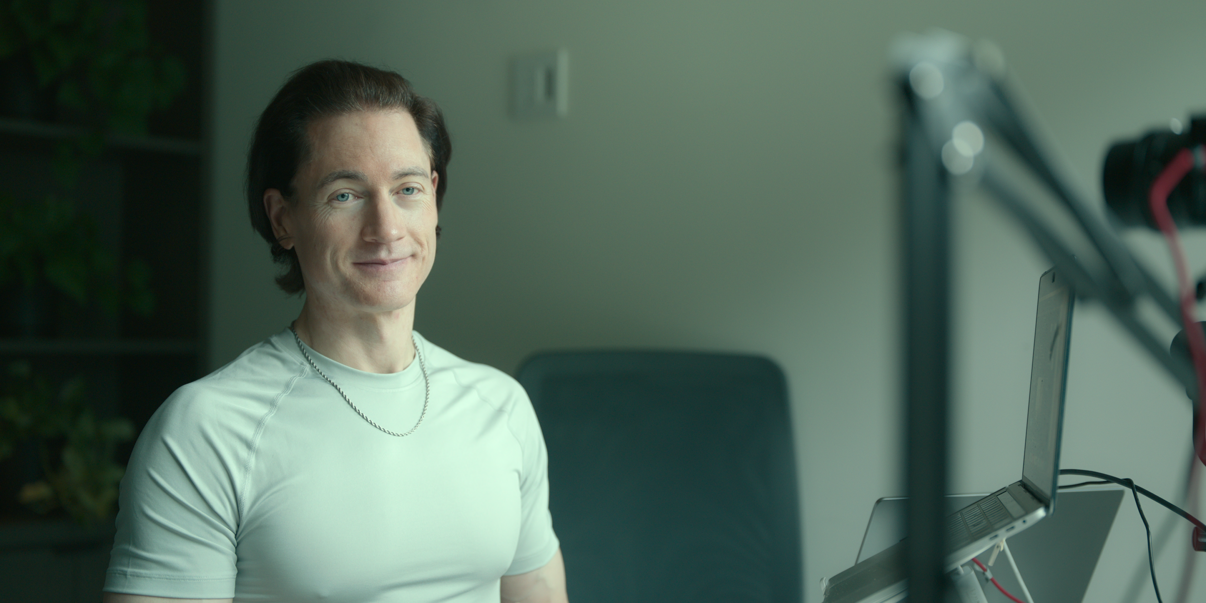 El viaje de Bryan Johnson por el mundo del biohacking se narró en el documental de Netflix de 2025 titulado ‘No te mueras: El hombre que quiere vivir para siempre’
