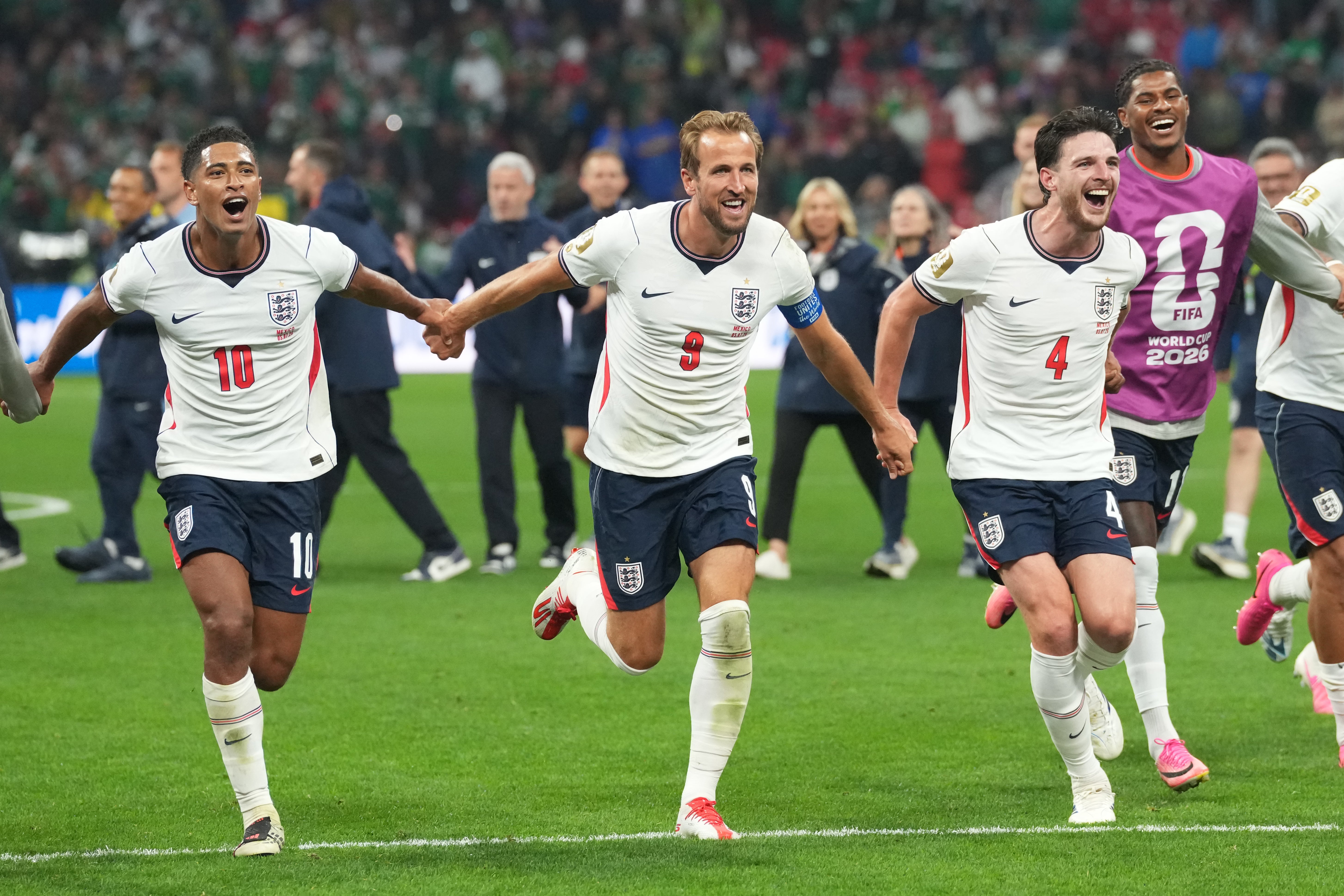 Inglaterra derrotó 3-2 a México en el Estadio Azteca, el mismo escenario del histórico duelo ante Argentina en el Mundial de 1986