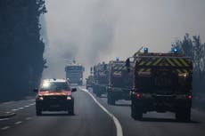 Incendio forestal impide a aficionados ver tramo del Tour de Francia en medio de ola de calor