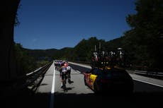 Incendio forestal al sur de Francia obliga al Tour a vetar a aficionados en la meta de la etapa 3