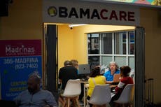 Las inscripciones en Obamacare cayeron drásticamente en muchos estados, según datos federales