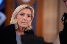 Corte francesa permite a Le Pen postularse en 2027, pero con una condición que ella rechaza
