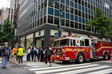 Desalojan zona alrededor de un rascacielos en remodelación en Manhattan por caída de escombro