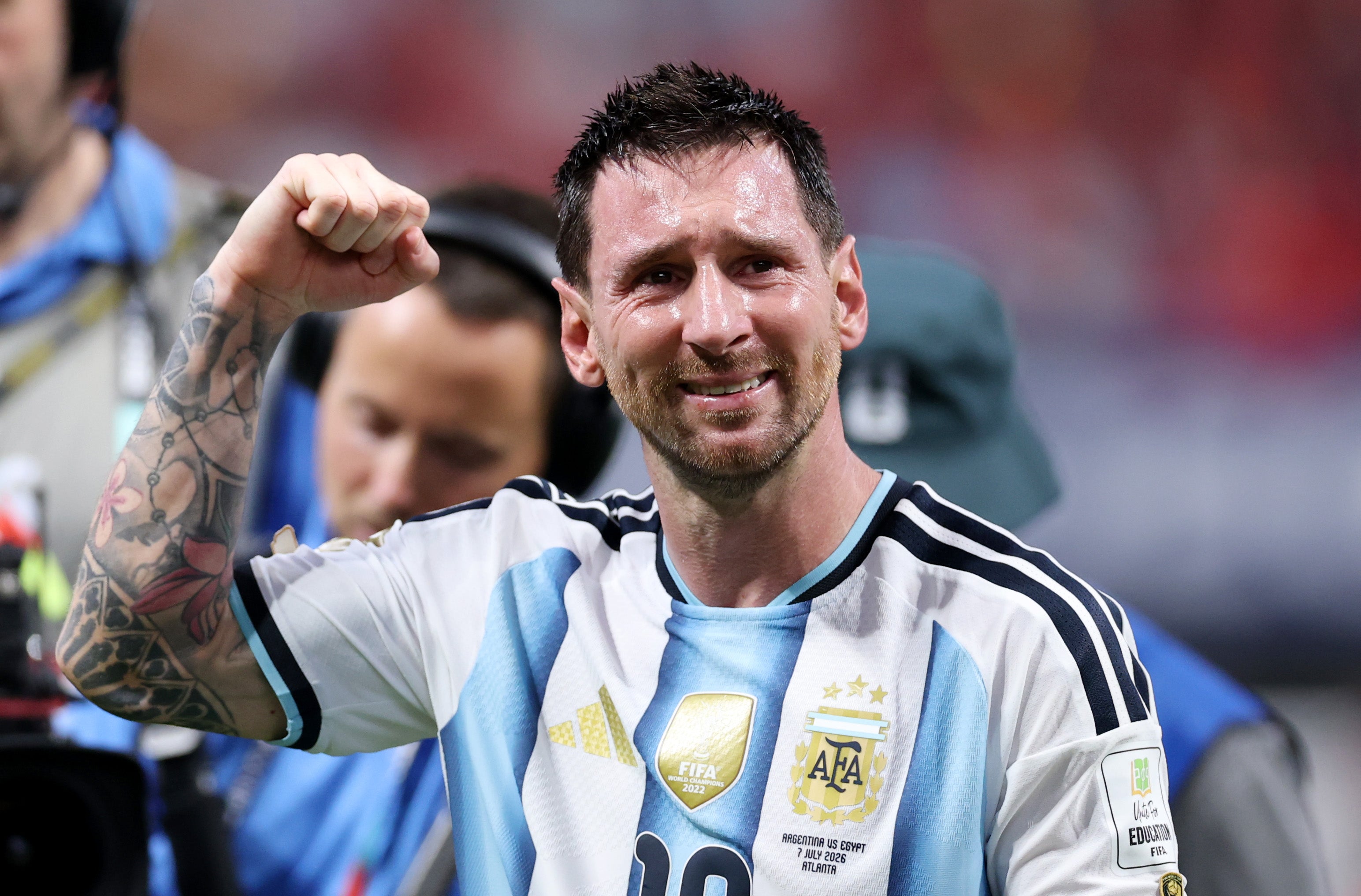 Lionel Messi rompió a llorar después de que Argentina venciera a Egipto en un partido polémico