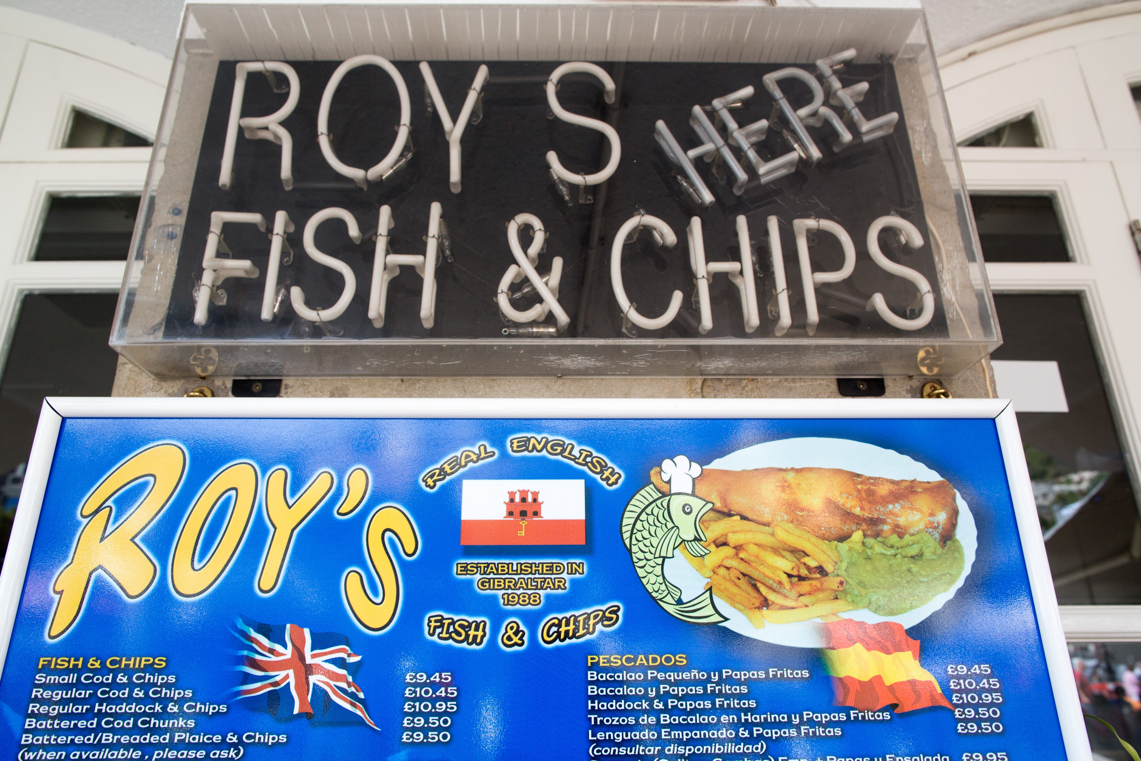 En Roy's Fish and Chips, el propietario confía en que una relación más estrecha con Europa beneficiará al plato más emblemático de la gastronomía británica