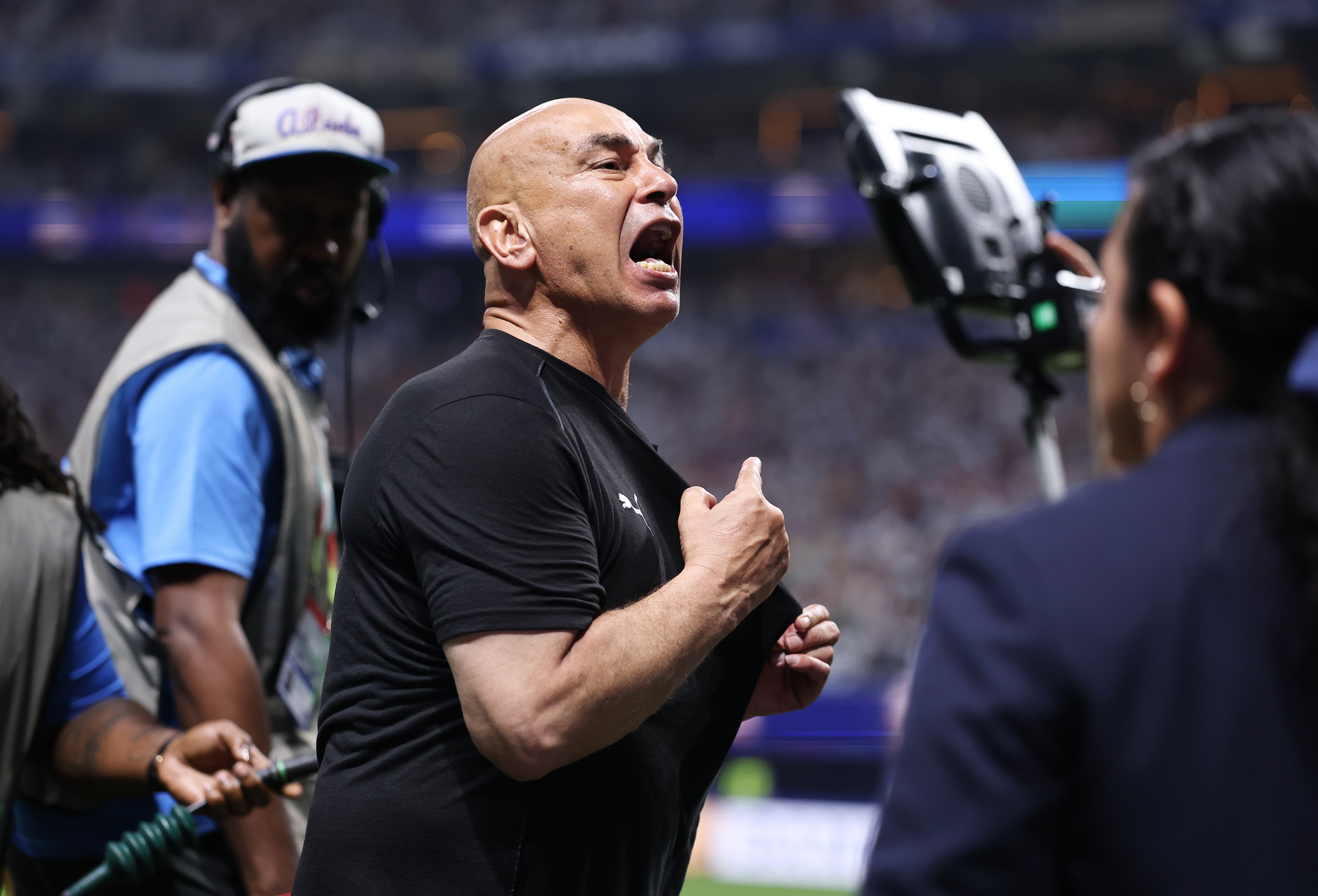 Hossam Hassan, entrenador de Egipto, reacciona tras la derrota por 2-3 en el partido de octavos de final de la Copa Mundial de la FIFA 2026 entre Argentina y Egipto, disputado en el Estadio de Atlanta el 7 de julio de 2026 en Atlanta, Georgia