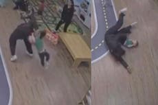 Video revela cómo una cuidadora lanza a un niño al piso; padres demandan a guardería