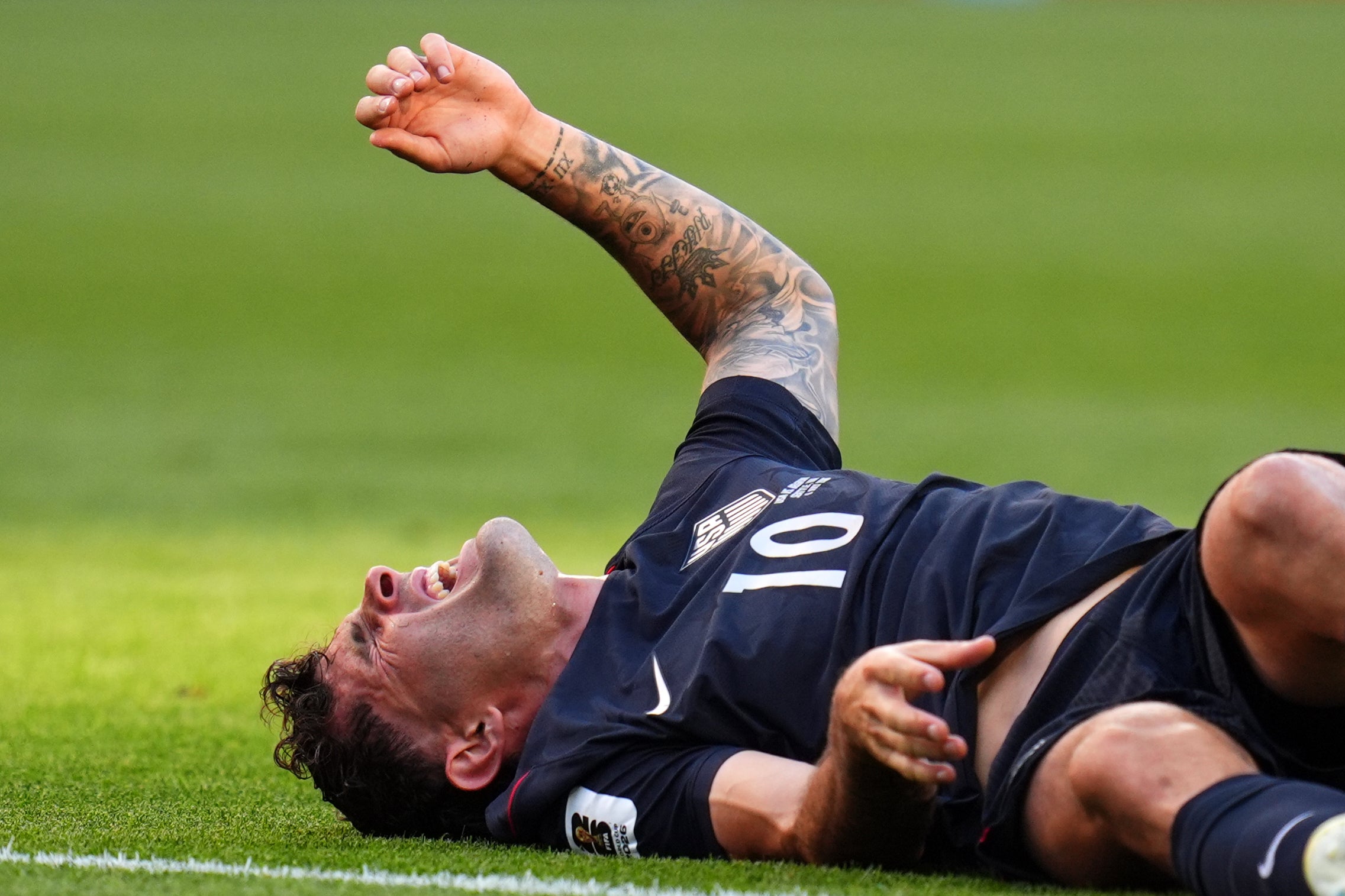 Christian Pulisic se fractura la pierna en derrota de Estados Unidos ante Bélgica en el Mundial