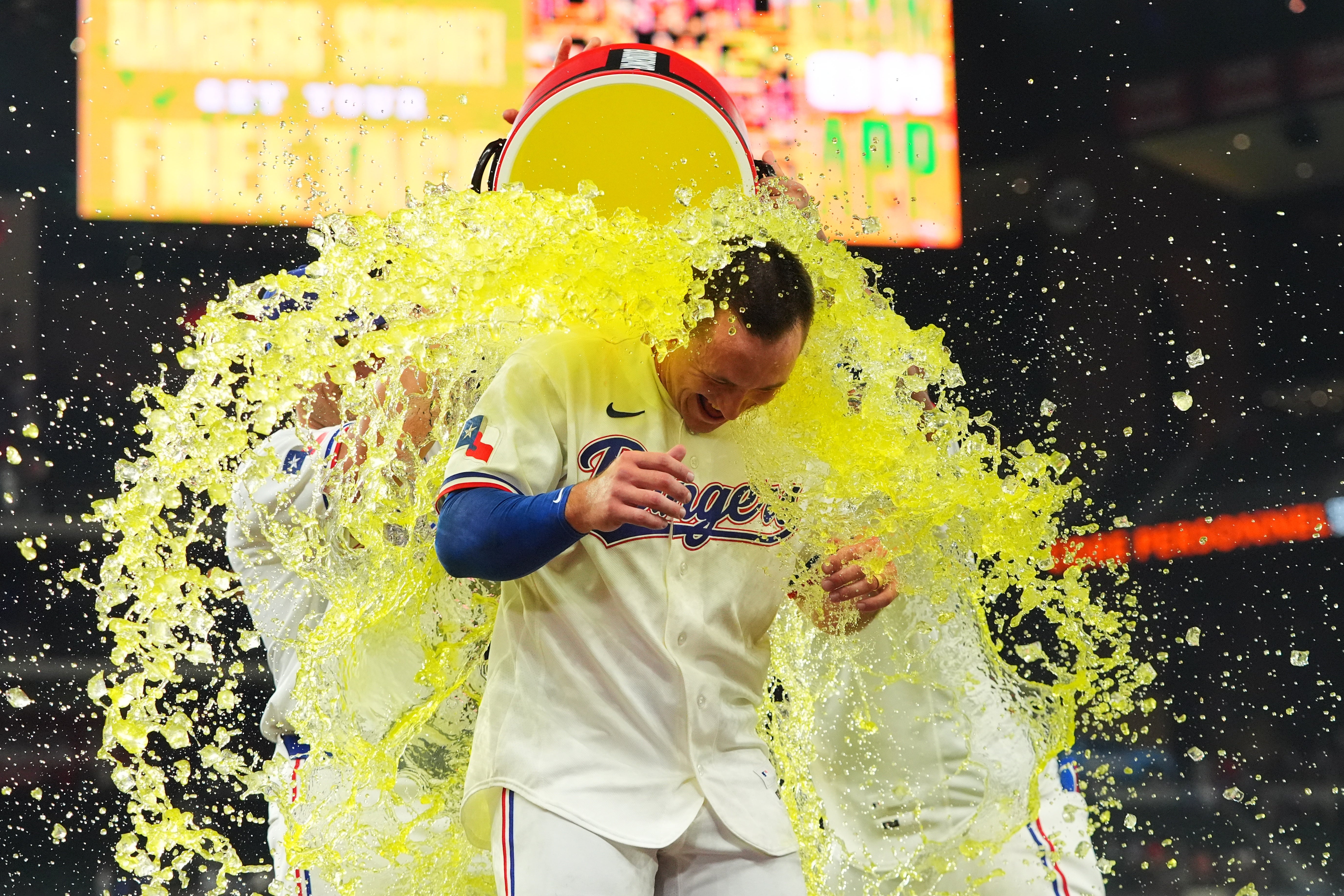 Langford gana en la novena y Rangers vencen a Angelinos tras dilapidar 5 carreras