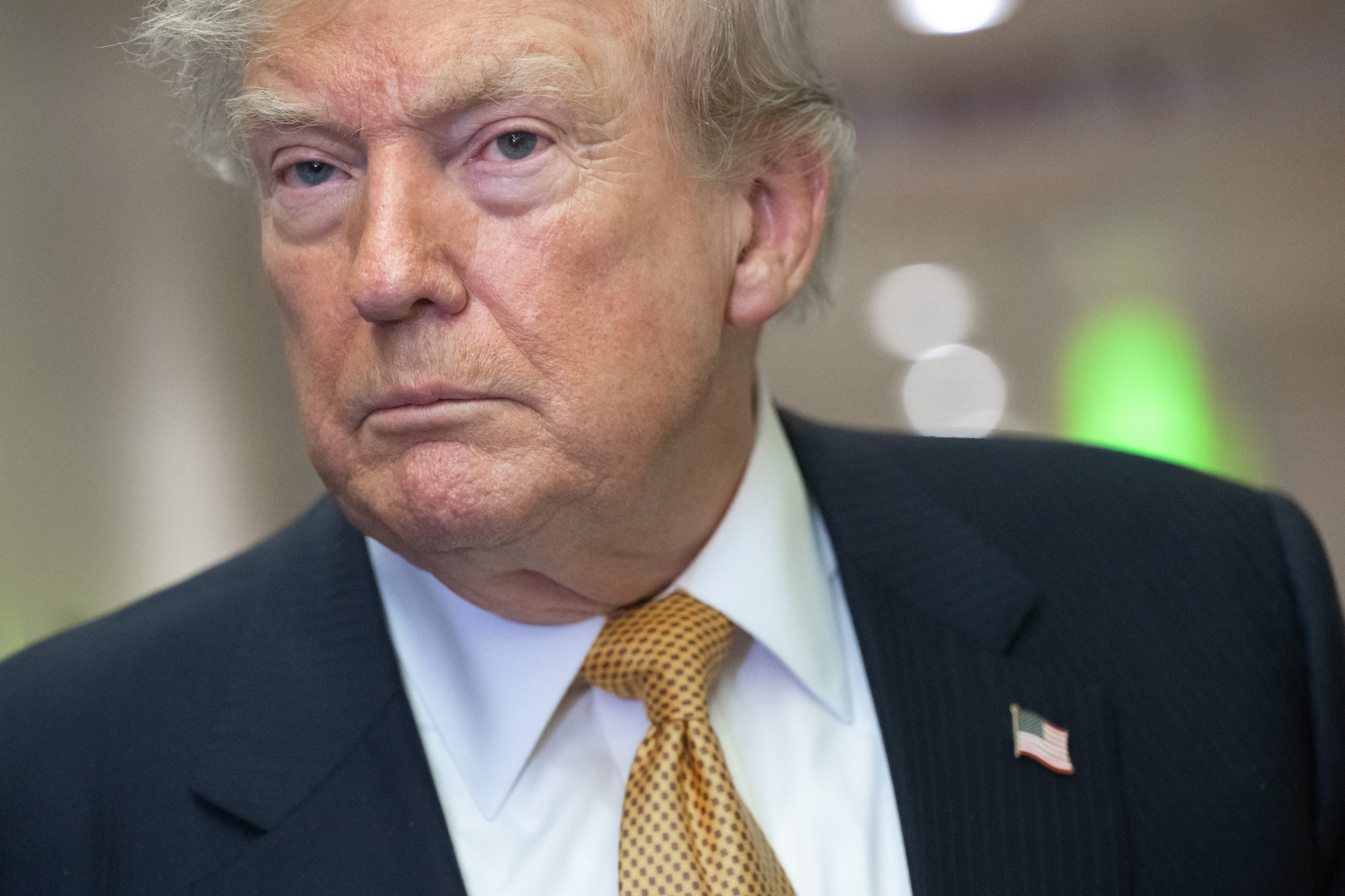 Irán ha prometido públicamente tomar represalias contra Donald Trump desde la muerte del general Qassem Soleimani. Las amenazas se intensificaron durante los meses de conflicto con Estados Unidos