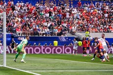 De Ketelaere acaba con la racha sin goles de Simón. Bélgica y España igualan 1-1 al descanso