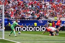 Bélgica corta racha de Unai Simón, de 650 minutos sin recibir gol, pero España avanza en el Mundial