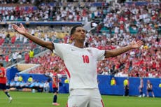 Bellingham anota 2 y mete a Inglaterra en semifinales del Mundial con 2-1 ante Noruega de Haaland