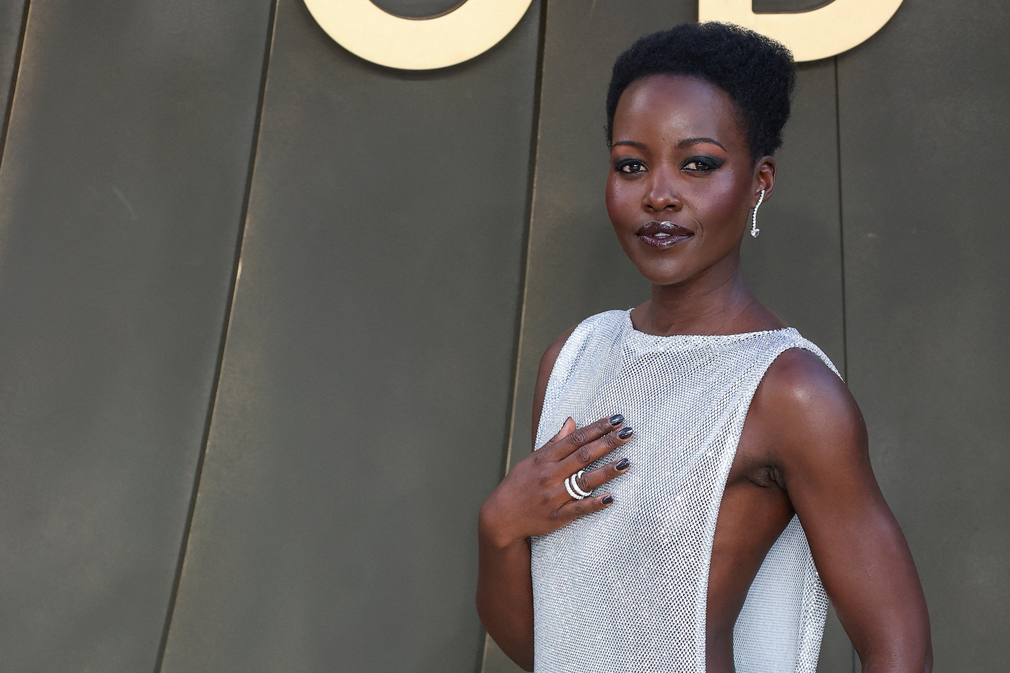 Lupita Nyong’o en el estreno de la película en Londres