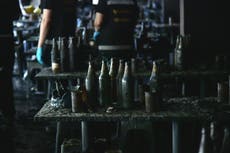 Víctimas de incendio en bar de Bangkok quedaron atrapadas en los baños