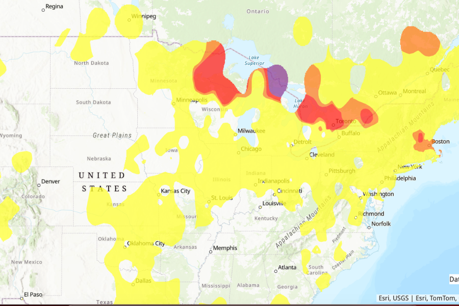 El mapa de previsión muestra cómo el humo de los incendios forestales de Canadá se extiende por Estados Unidos y el sur de Canadá este miércoles por la mañana, y se espera que las concentraciones más intensas se den en la zona de los Grandes Lagos y el noreste