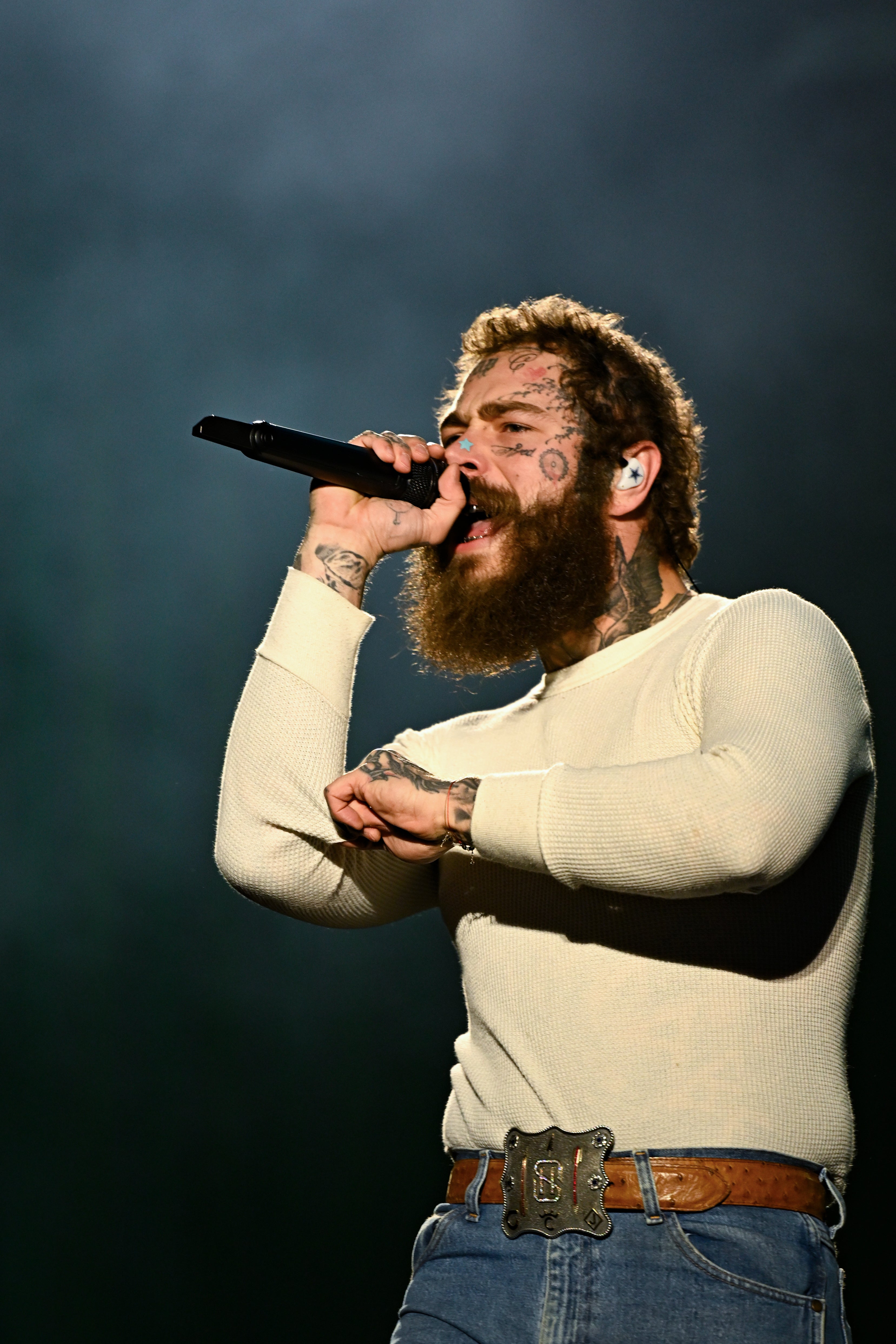 Post Malone encabezará la ceremonia de clausura previa a la final del Mundial