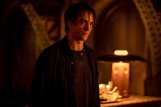 ‘Batman II’ se retrasa de nuevo, pero se revelan las imágenes de Robert Pattinson